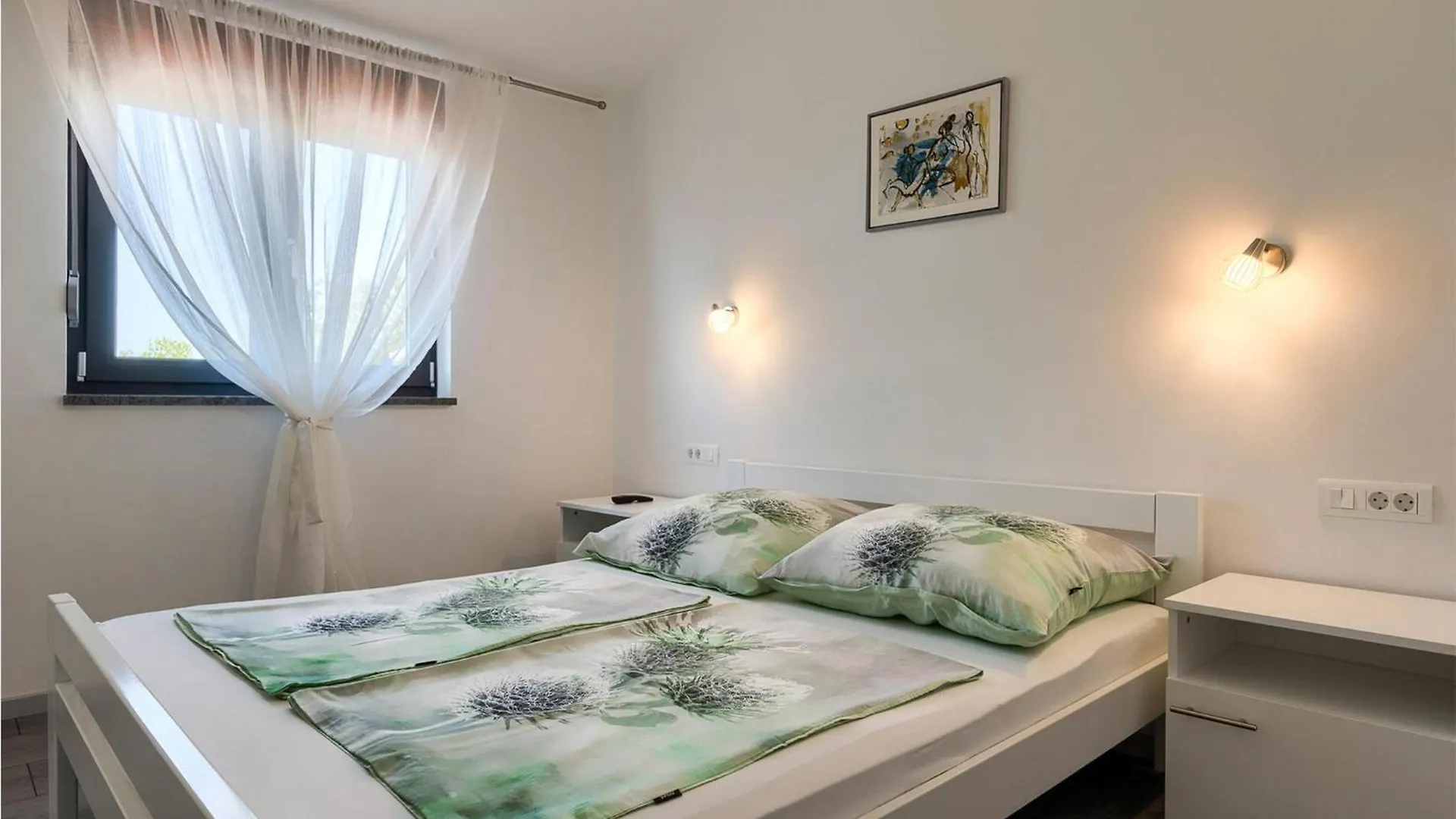Gorgeous Home In Galizana With Kitchen Σπίτι διακοπών